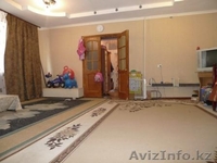 квартира просторная и теплая, хорошие соседи, малосемейный дом, много магазинов  - Изображение #1, Объявление #1221584